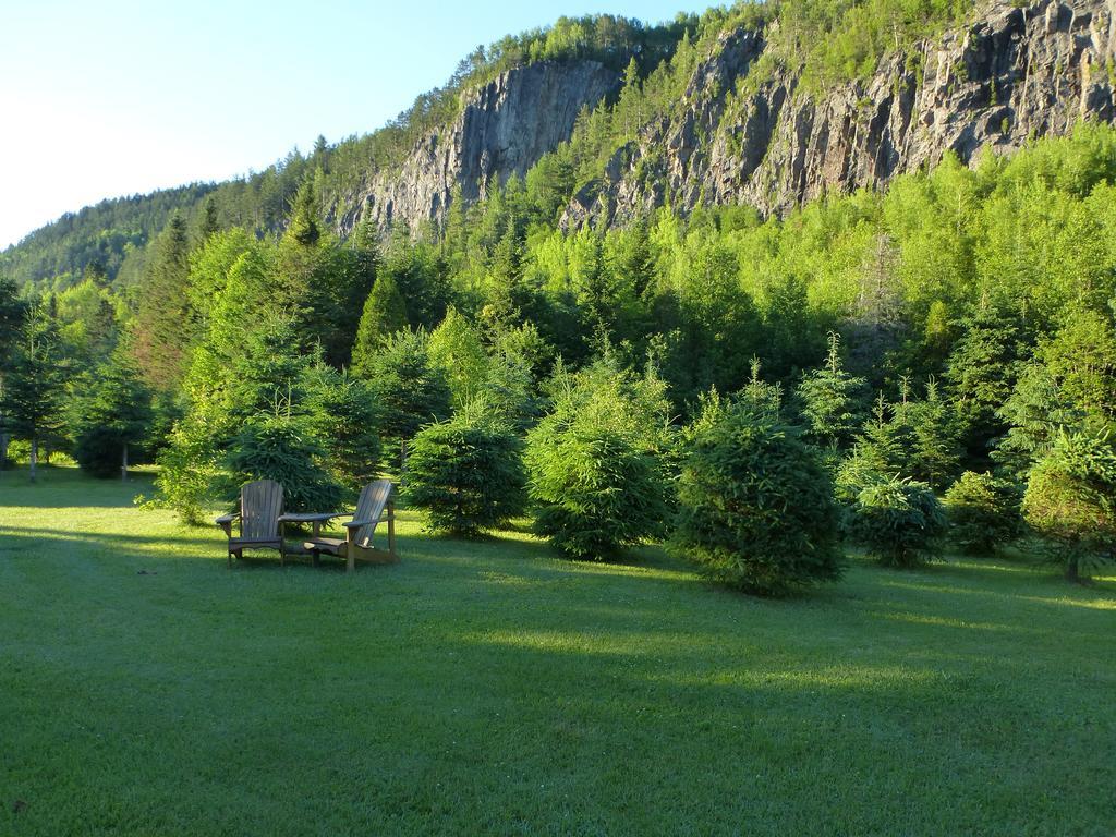 B&B Les Deux Pignons Petit-Saguenay Exterior foto