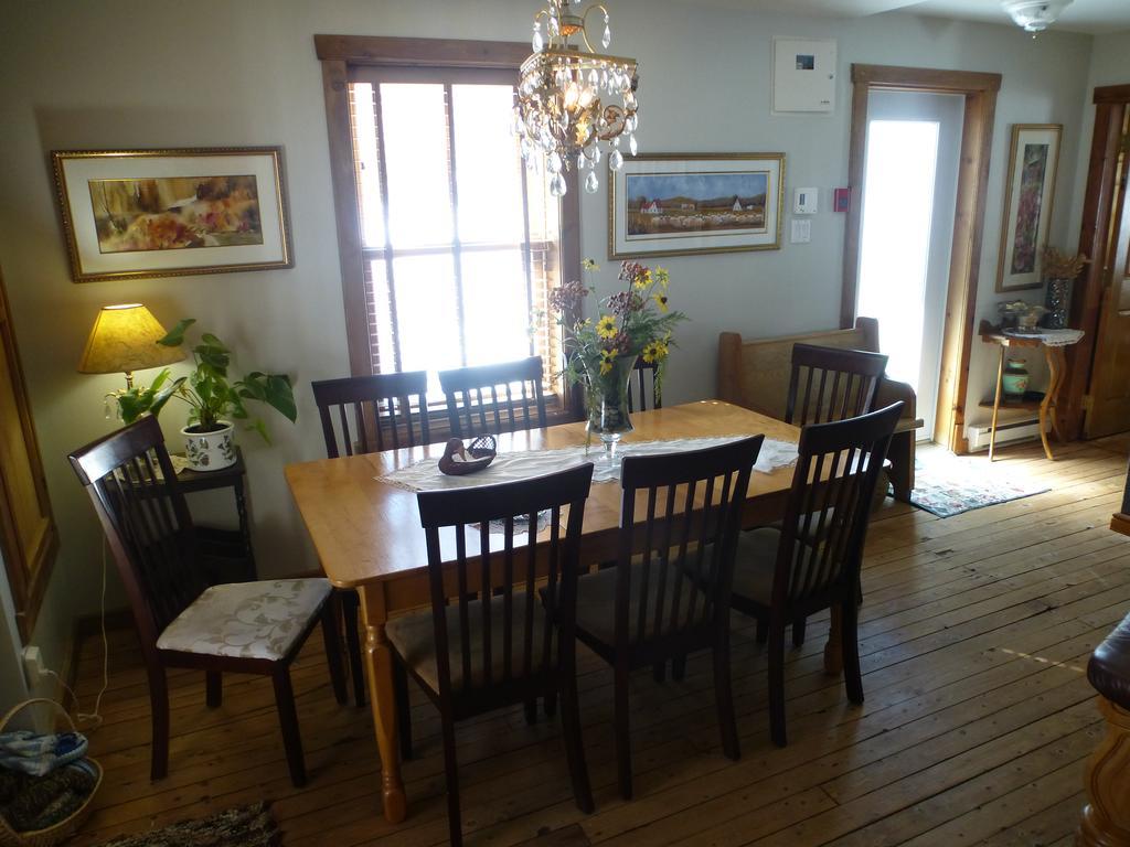 B&B Les Deux Pignons Petit-Saguenay Exterior foto